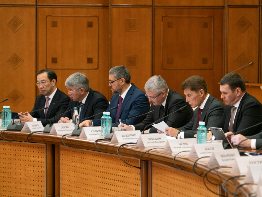 Юрий Трутнев обсудил с главами регионов ДФО создание единого преференциального режима на Дальнем Востоке