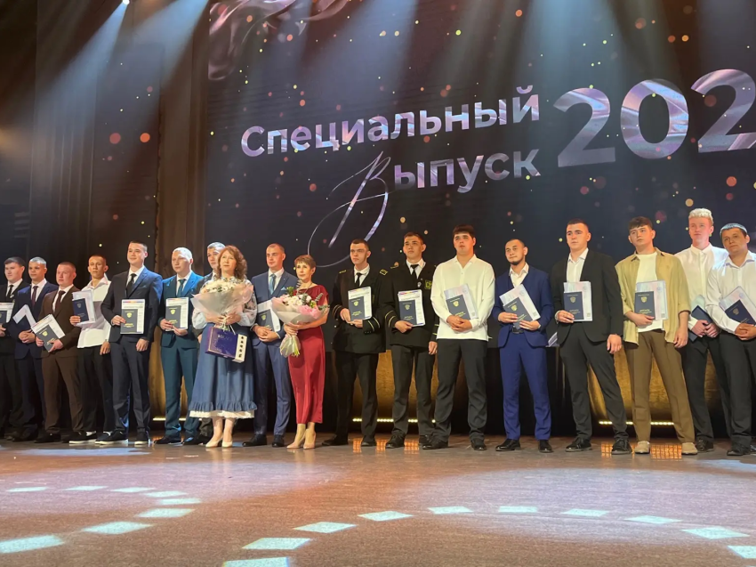 Из студентов - в востребованных специалистов: Выпускникам Забайкальского горного колледжа вручили дипломы