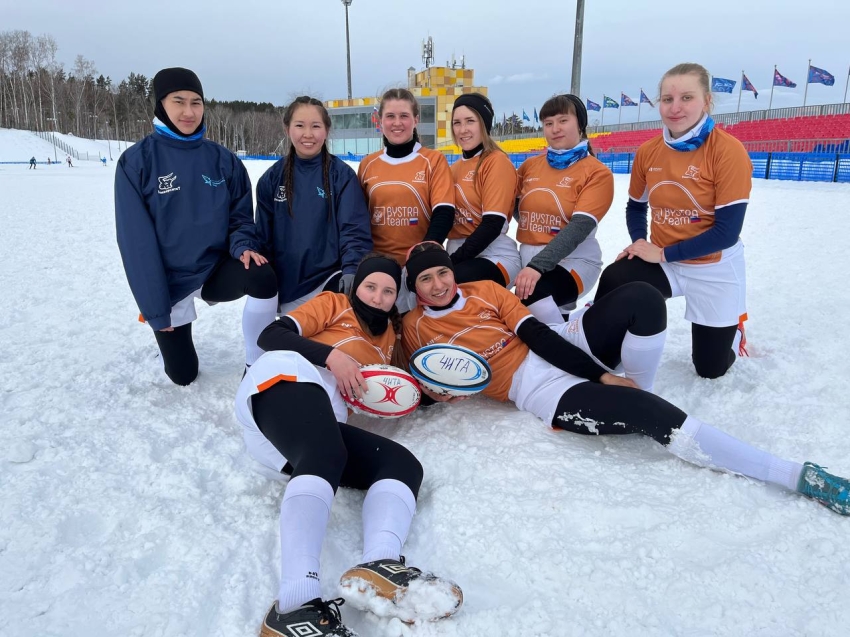 Женская команда ЗабГУ стала бронзовым призёром в соревнованиях по снежному регби 