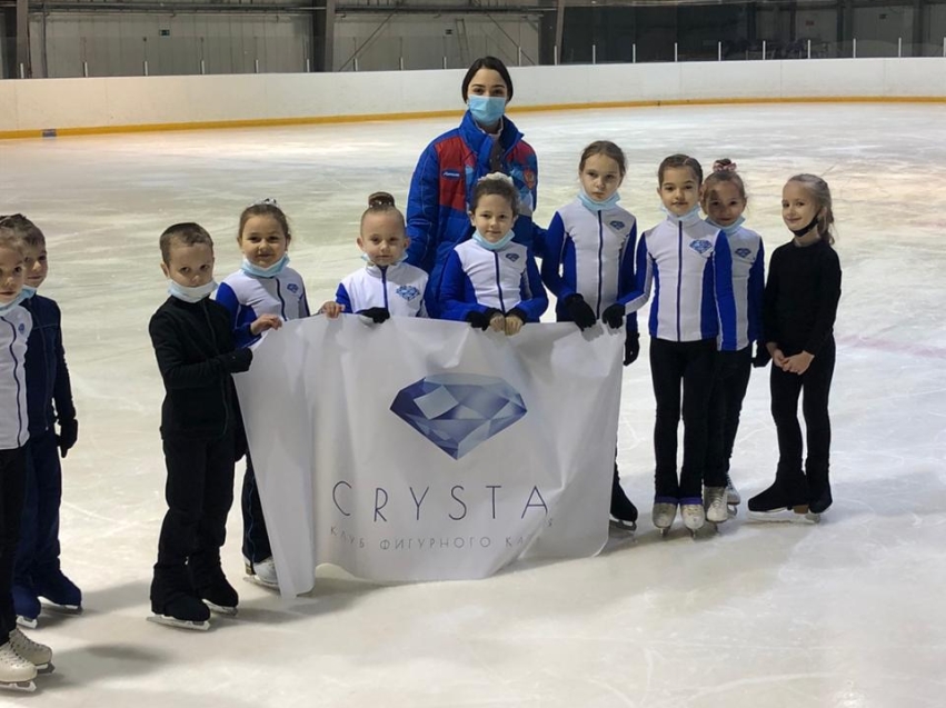 Евгения Медведева провела первый мастер-класс для юных фигуристов