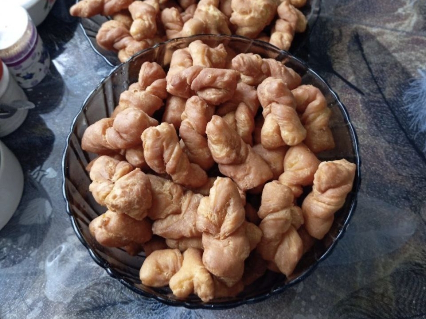 Поджаристыми боовами и горячим чаем угостят забайкальцев на площади Ленина в Сагаалган