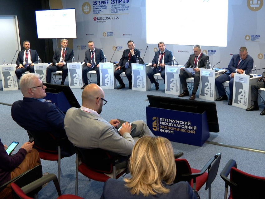 ​ПМЭФ-2022: Александр Осипов пригласил восемь российских губернаторов в Забайкалье