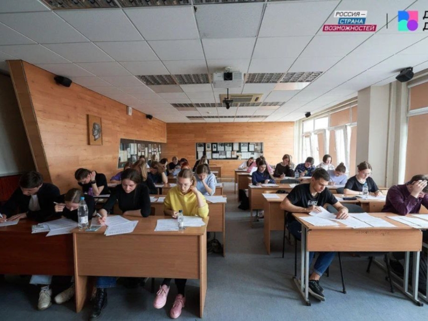 ​День знаний начинается с побед: школьники Забайкалья могут получить призы от «Другого Дела» за участие в квизах и викторинах