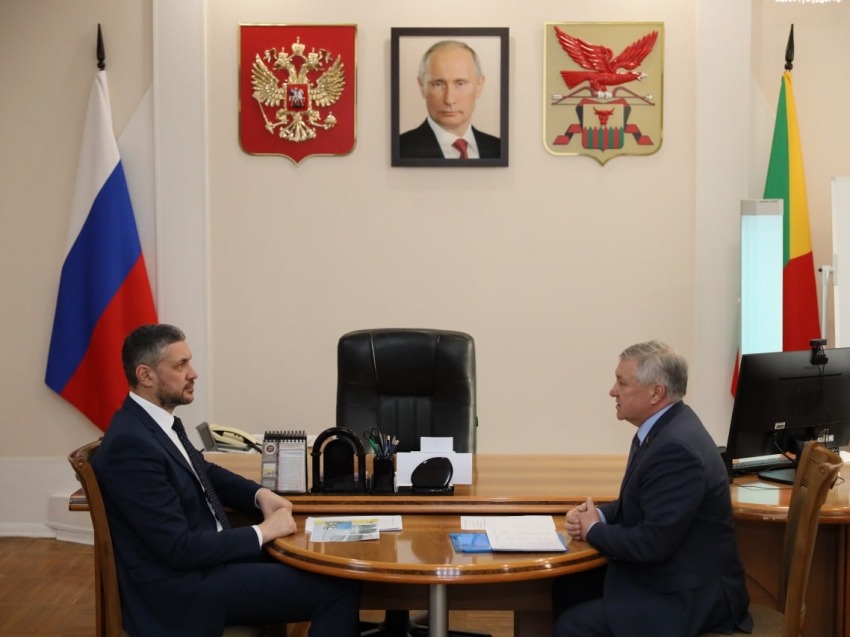 Александр Осипов обсудил с Сергеем Михайловым необходимость парламентского контроля капремонта школ