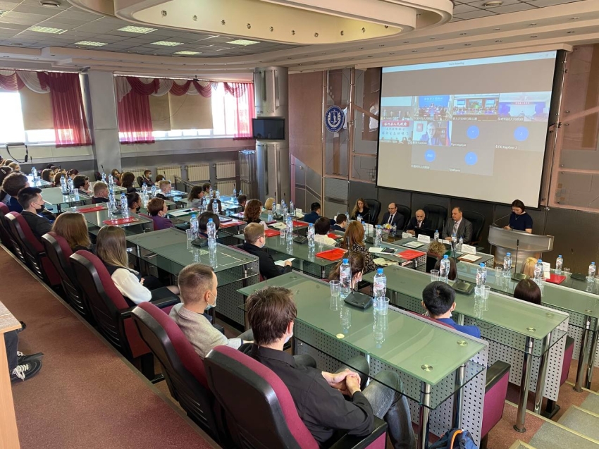 ​Перспективы сотрудничества России и Китая обсудили на международной конференции в ЗабГУ