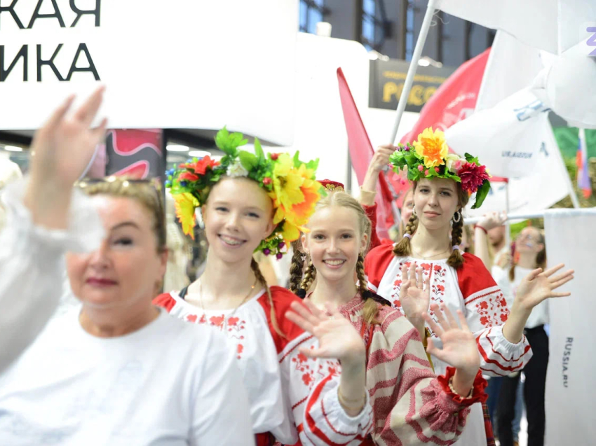 Марафон «Россия — семья семей» Общества «Знание» откроет Год единства народов России 