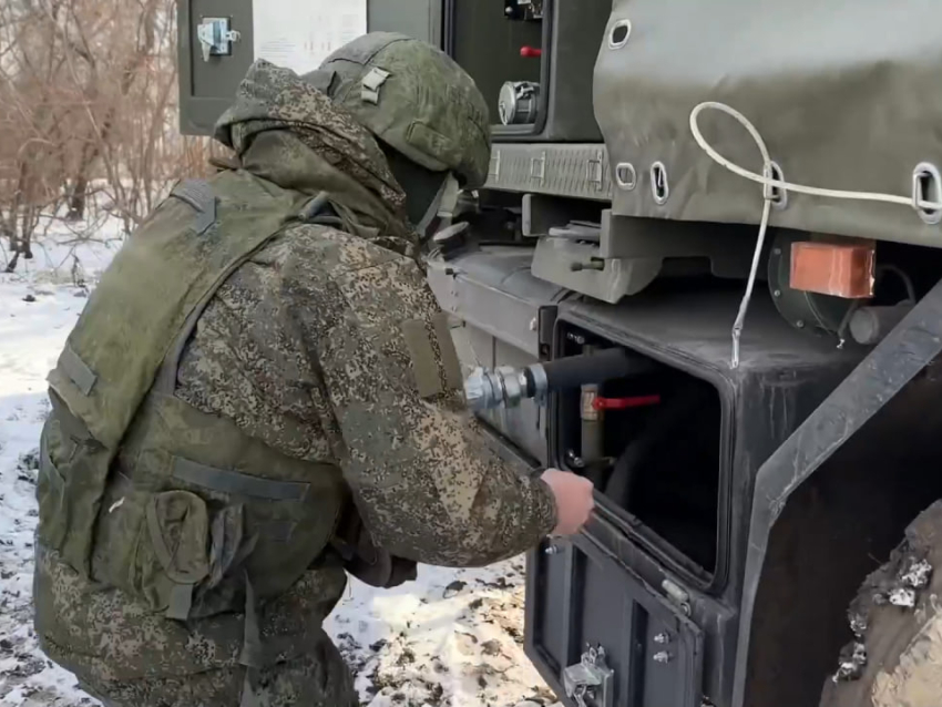 ​Забайкальцы работают над обеспечением топливом боевых машин в зоне спецоперации 