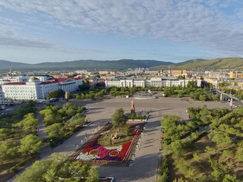 Забайкалье преображается на глазах: Баир Жамсуев и Сергей Михайлов поздравили земляков с Днём образования края