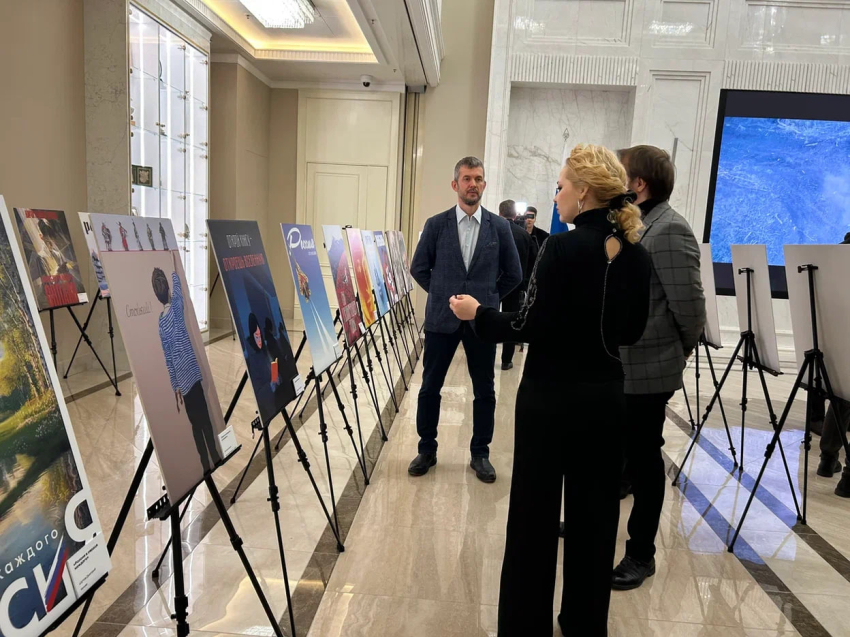 ​В Совете Федерации открылась выставка современного плакатного искусства «Время смыслов»