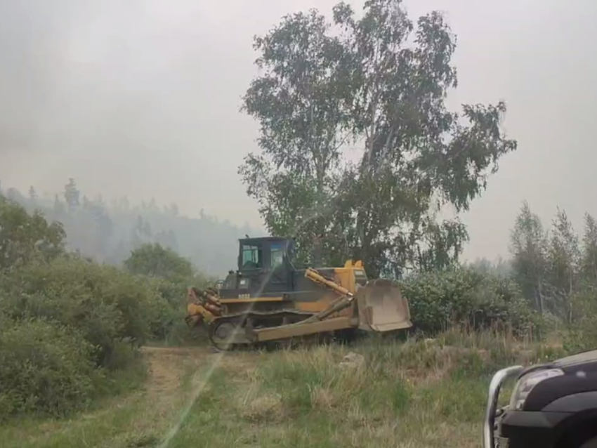 ​Дополнительная техника доставлена на пожар в село Зыково по поручению губернатора Забайкалья Александра Осипова