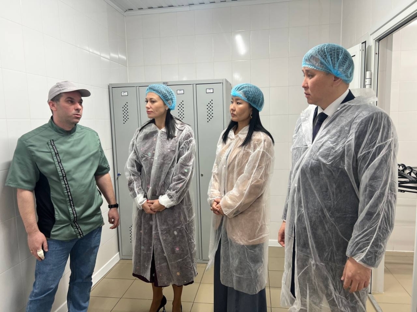 ​Ольга Курилова посетила крупное производство полуфабрикатов в Чите – их создают из муки местного производства