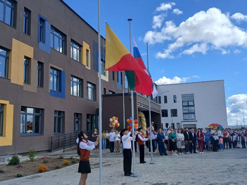 Новая школа имени Героя России Эдуарда Норполова открылась ​в поселке Агинском Забайкалья