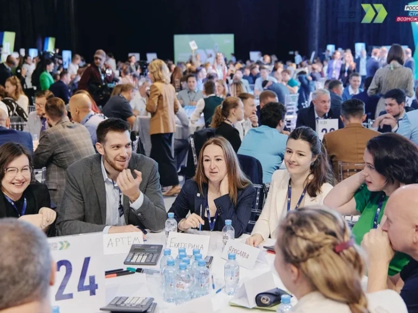 18 управленцев из Забайкальского края принимают участие  в онлайн-полуфиналах конкурса «Лидеры России. Команда»