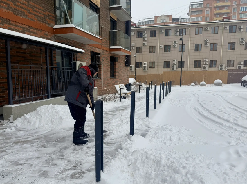 Госжилинспекция Забайкалья держит на контроле уборку снега на придомовых территориях