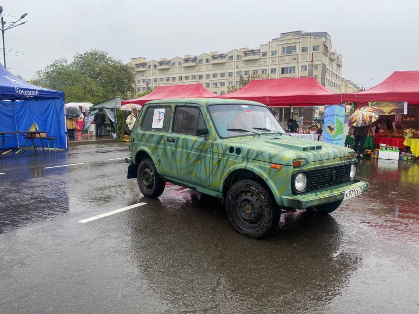 Автомобиль для отправки на СВО передали жители Приаргунского округа на фестивале «Люди и солнце»