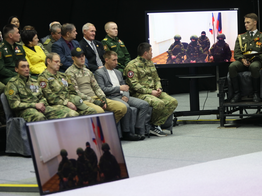 ​Бойцы из зоны СВО подключились к «Прямому разговору» с губернатором Забайкалья Александром Осиповым
