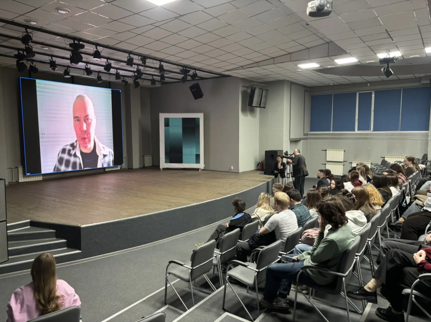 ​Читинцы обсудили с автором фильма «Предательство» Андреем Медведевым атамановских террористов