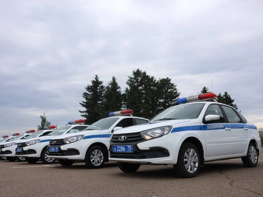 ​Восемь машин пополнили автопарк Госавтоинспекции Забайкалья – все они направлены на службу в муниципалитеты края