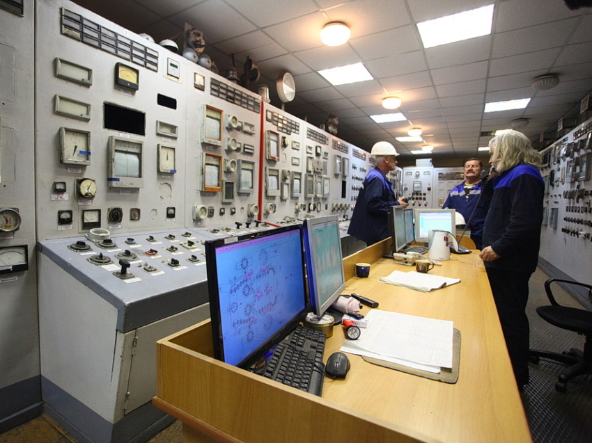 Минэнерго держит под контролем устранение аварий на электролиниях в Черёмушках и Добротном 