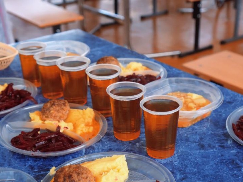 ​В читинской школе провели мониторинг организации горячего питания