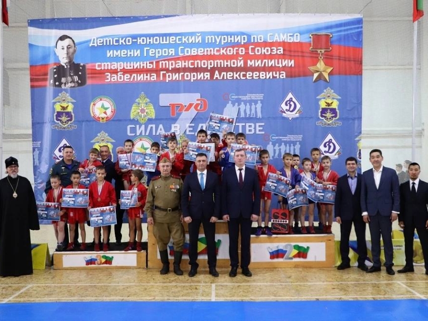 ​Более 150 спортсменов приняли участие в детско-юношеском турнире по самбо имени Г.А. Забелина