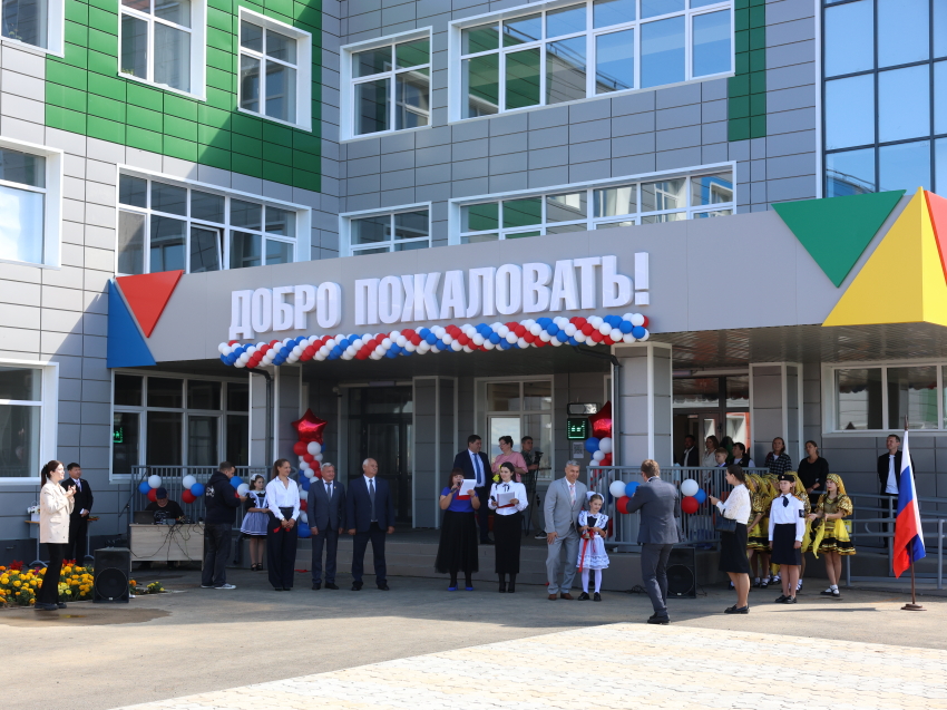 ​Вместо пустыря – школа: Новое учебное заведение на 520 мест с «нуля» построили в Забайкалье