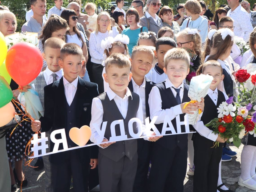 ​Более 80 первоклассников встретили День знаний в Каларском округе