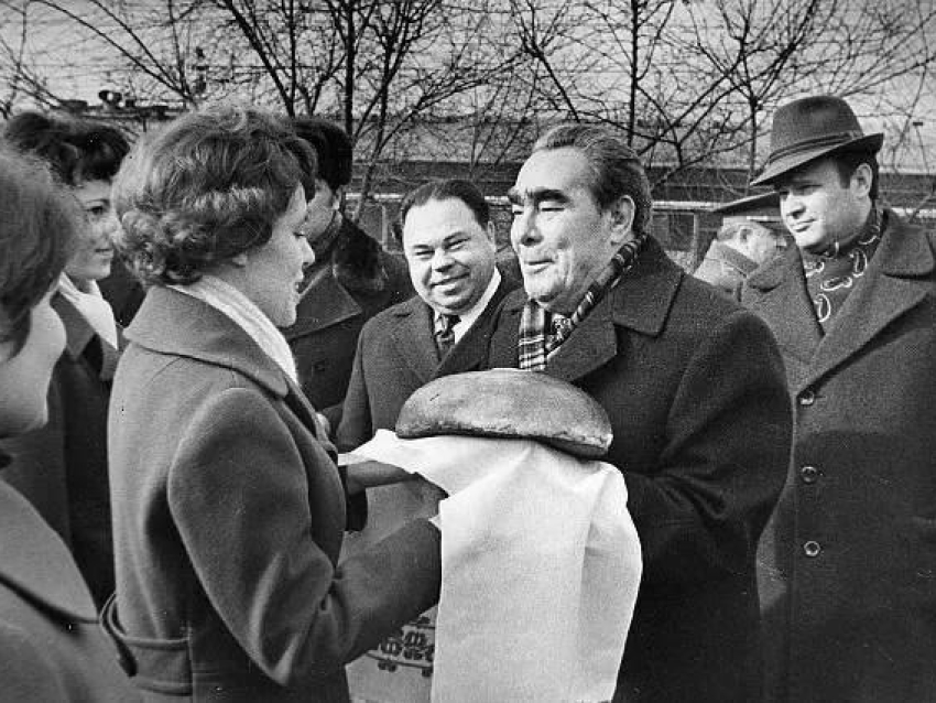 ​#ЗабВО90: В 1978 году Читу посетил Генеральный секретарь ЦК КПСС Леонид Ильич Брежнев, здесь он ранее проходил службу и получил звание лейтенанта