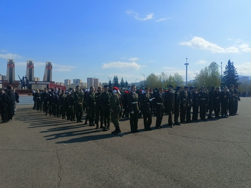 #ЗабВО90: ​Более 500 забайкальцев выстроились в цифру 90 в честь юбилея легендарного округа