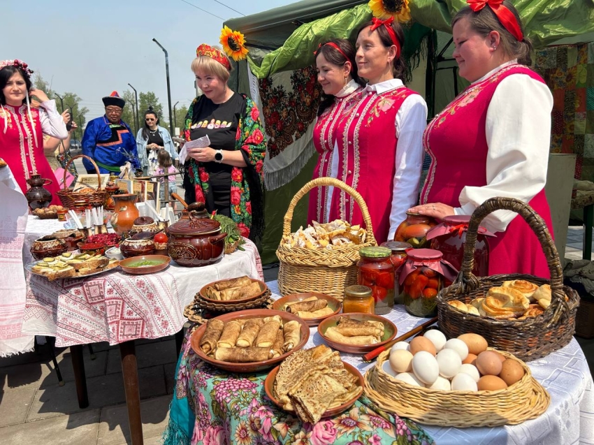 ​Кухня, шоу экстремалов и джип-спринт: В честь юбилея Борзи в городе организовали масштабную культурную программу