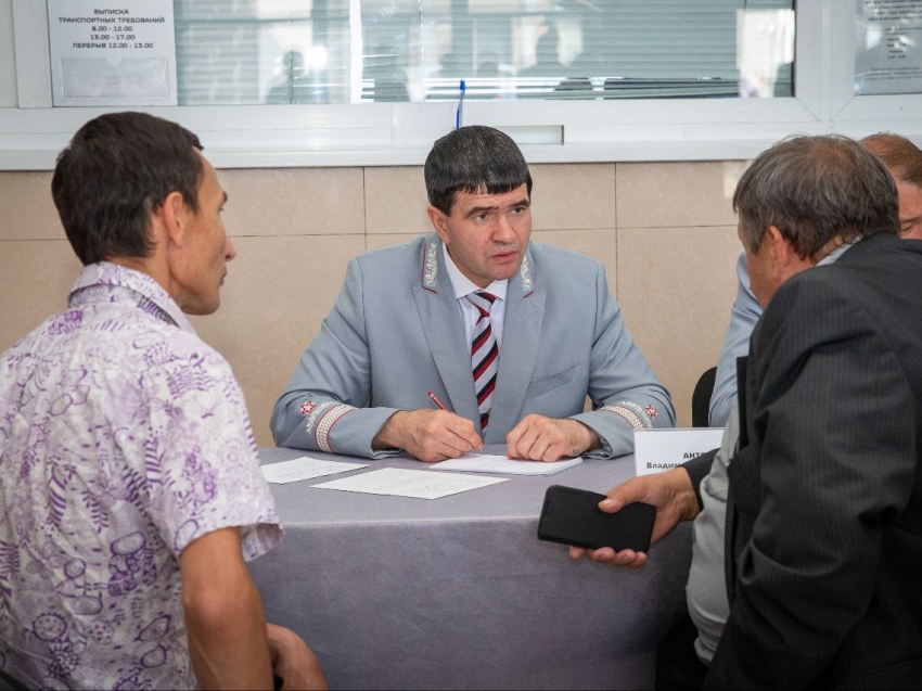 Начальник Забайкальской железной дороги стал исполняющим обязанности секретаря регионального отделения «Единой России»
