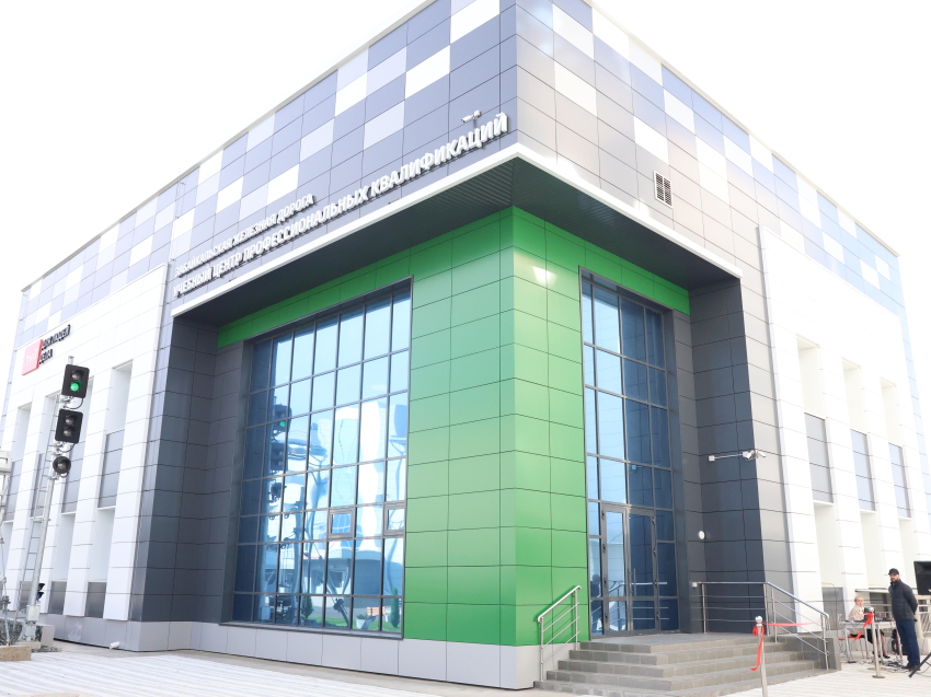 ​Забайкальские железнодорожники смогут оттачивать мастерство работы на путях в уникальном крытом учебном центре