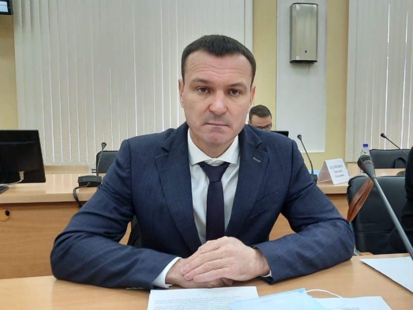 Министр Виталий Ломаев: о любви к футболу, необычных дисциплинах и киберспорте 