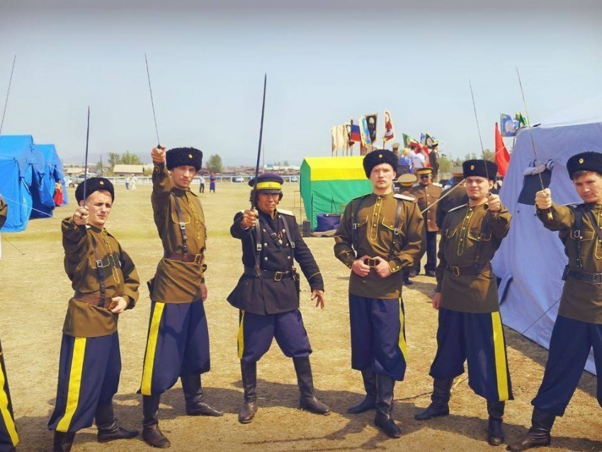 III фестиваль казачества «Рождение гурана» прошёл в Таптанае в День России
