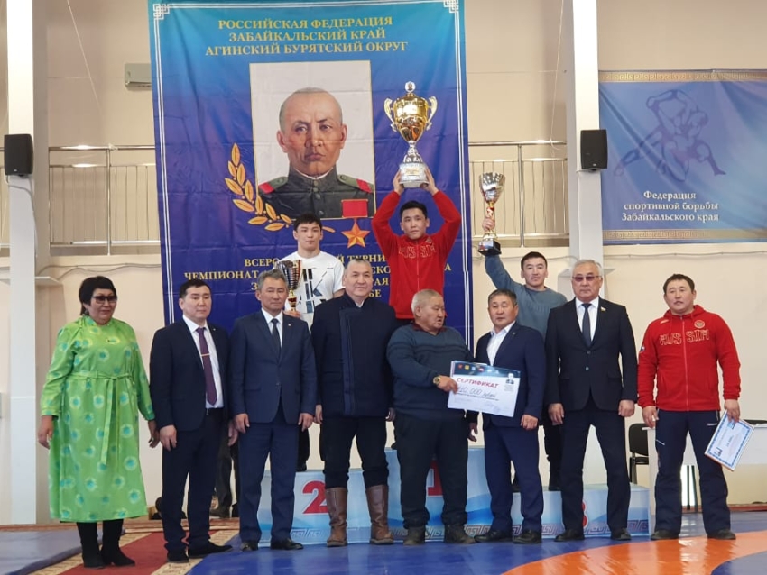 ​В Агинском прошел 61-ый всероссийский турнир по вольной борьбе памяти Базара Ринчино