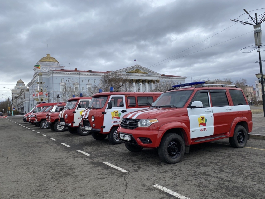 Часть спецтехники «Забайкалпожспаса» передадут добровольным пожарным в шесть сёл Забайкалья 