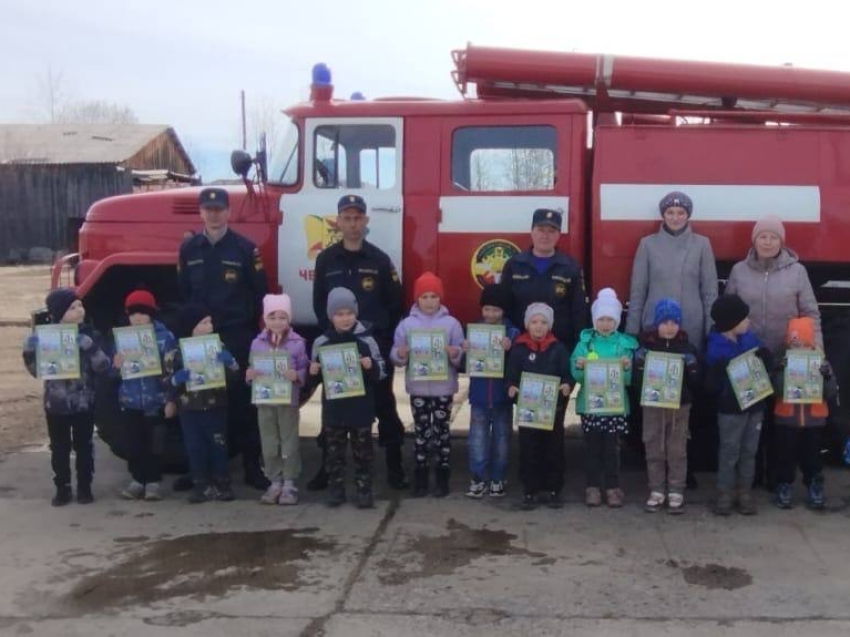 Экскурсия для детского сада прошла в пожарной части Черемхово Красночикойского района 