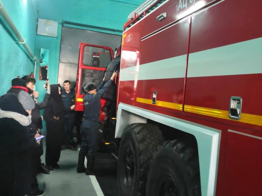 Пожарные ГУ «Забайкалпожспаса» вновь принимают юных гостей.