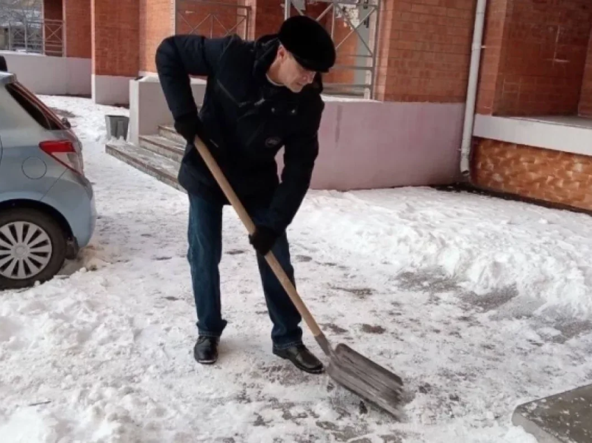 Госжилинспекция Забайкальского края провела мониторинг уборки придомовых территорий в Чите