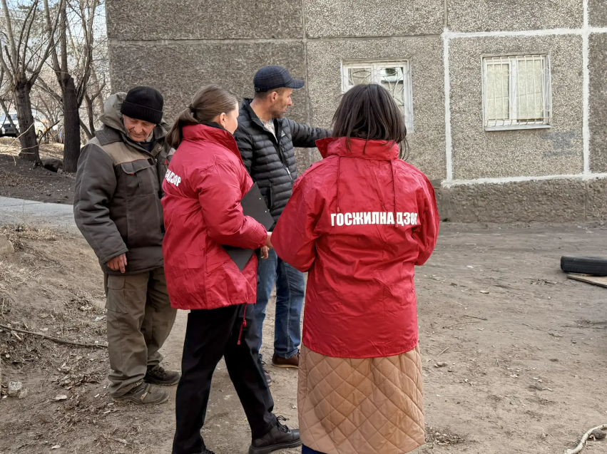 ​Государственная жилищная инспекция выехала на осмотр затопленного подвала в Чите
