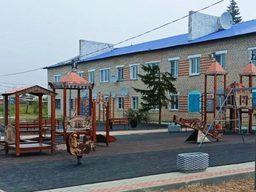 Детский городок и два спортивных комплекса установили в селе Тарбагатай Zабайкалья