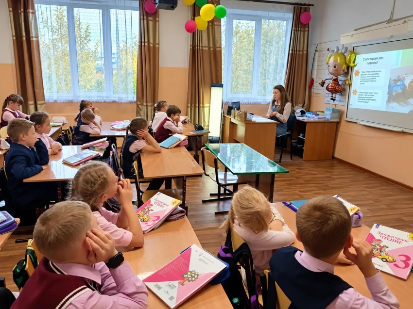 Сотрудники Забайкальского Экоцентра провели для школьников Читы урок по раздельному сбору отходов