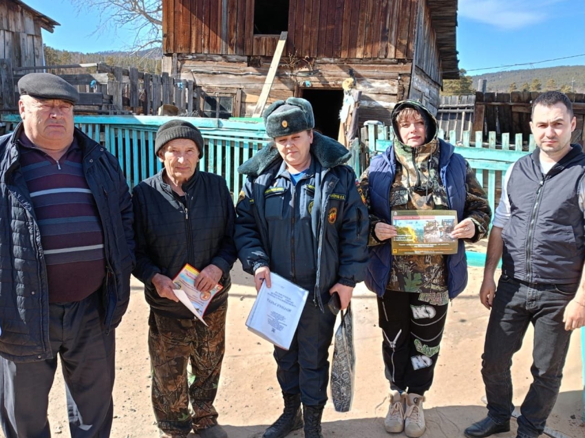Лесники рассказали жителям удаленных сел Читинского района про соблюдение правил пожарной безопасности