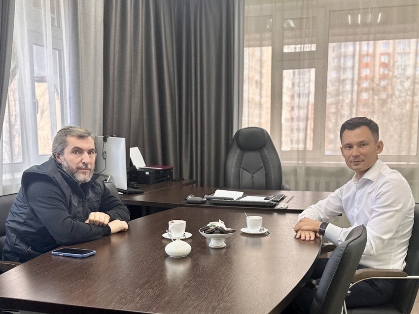 Павел Волжин встретился с руководителем проекта «Тропы Дальнего Востока»