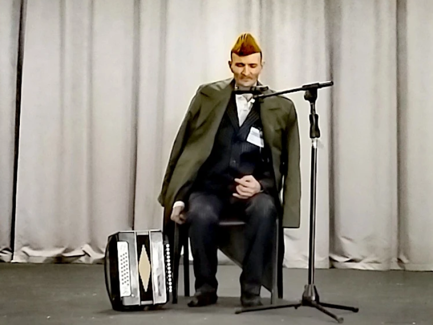 Проживающий Читинского социального приюта растрогал зал на «Абилимпиксе-2026» своим выступлением