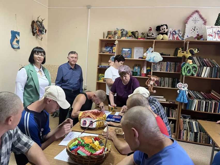 ​Заместитель министра соцполитики Забайкалья посетила пансионат «Яснинский» в Оловяннинском округе