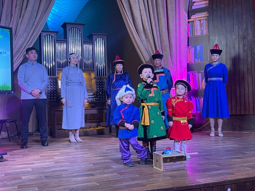 На краевом слете опекунских семей Забайкалья чествовали самые дружные семьи