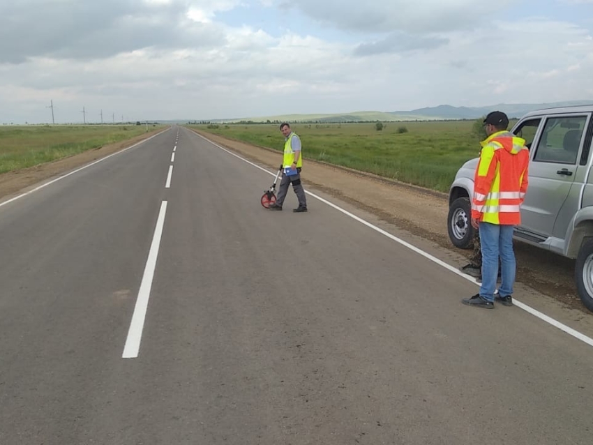 Дорожники готовят сдать отремонтированный по нацпроекту участок дороги в Борзинском районе