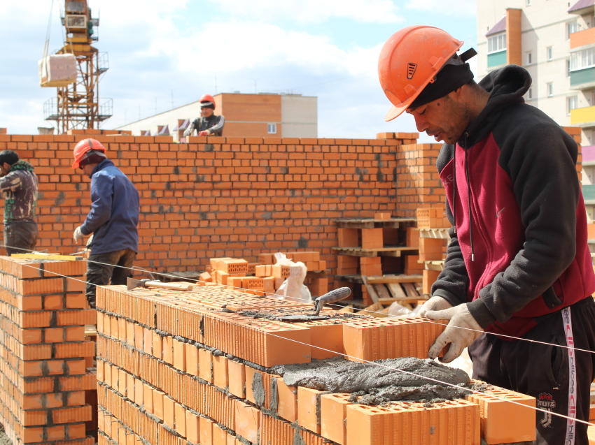 В Чите продолжается строительство жилья по социальным программам