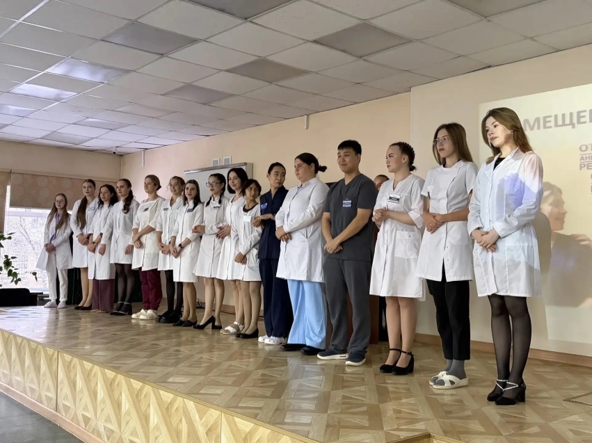 Молодые специалисты начали профессиональный путь в больнице в Чите 